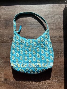 Vera Bradley Quilted Paisley Shoulder Bag - Turquoise 11’ x 14’ excluding strap
